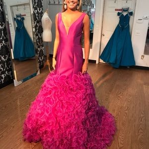 JOVANI MERMAID GOWN